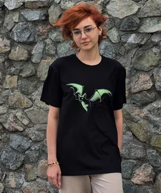 Прикольные футболки: Флюрисцентна вишивка Кажан